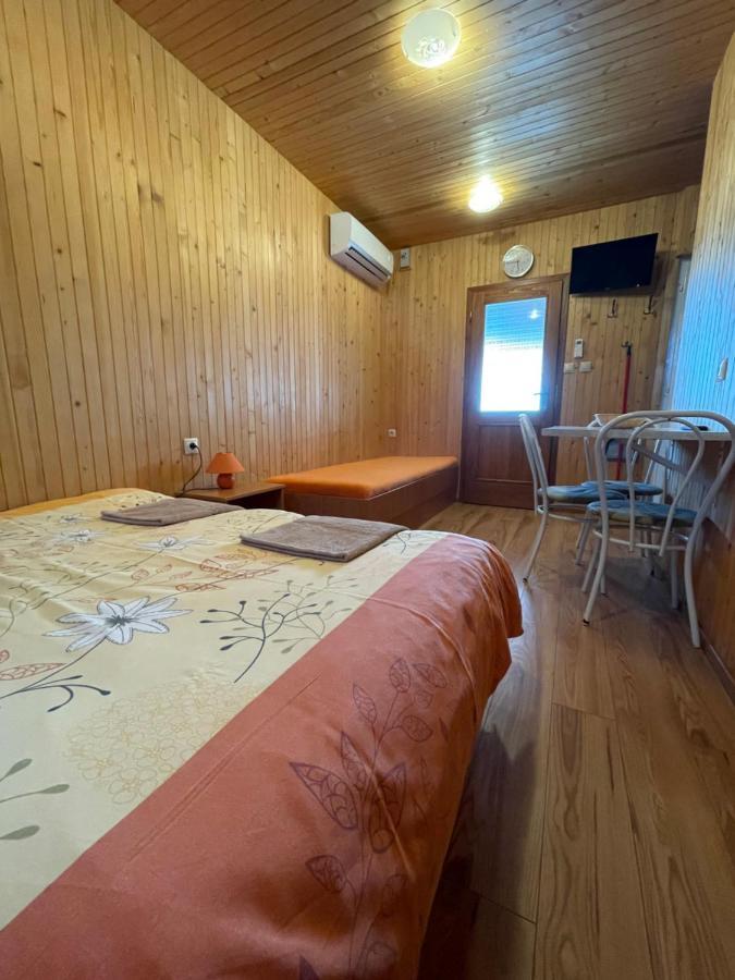 Nero Apartman Veľký Meder Exteriör bild
